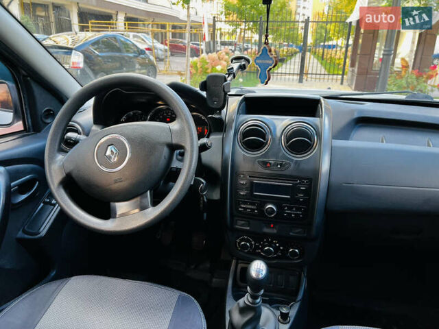 Рено Дастер 2016 в Киеве на Automoto.ua Белый Рено Дастер, объемом двигателя 1.46 л и пробегом 253 тыс. км за 11500 $, фото 20 на Automoto.ua