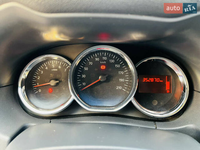 Рено Дастер 2016 в Киеве на Automoto.ua Белый Рено Дастер, объемом двигателя 1.46 л и пробегом 253 тыс. км за 11500 $, фото 26 на Automoto.ua