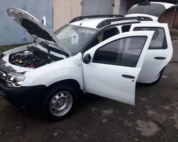 Белый Рено Дастер, объемом двигателя 1.46 л и пробегом 120 тыс. км за 11200 $, фото 25 на Automoto.ua