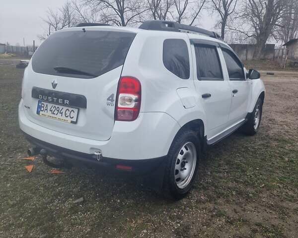 Белый Рено Дастер, объемом двигателя 1.46 л и пробегом 130 тыс. км за 12000 $, фото 3 на Automoto.ua