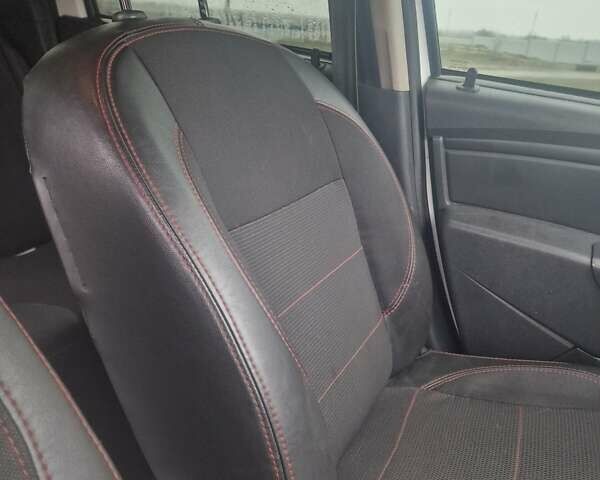 Белый Рено Дастер, объемом двигателя 1.46 л и пробегом 130 тыс. км за 12000 $, фото 7 на Automoto.ua