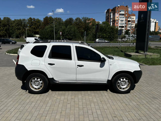 Белый Рено Дастер, объемом двигателя 1.5 л и пробегом 120 тыс. км за 11500 $, фото 11 на Automoto.ua