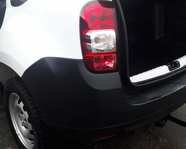 Белый Рено Дастер, объемом двигателя 1.46 л и пробегом 120 тыс. км за 11200 $, фото 21 на Automoto.ua