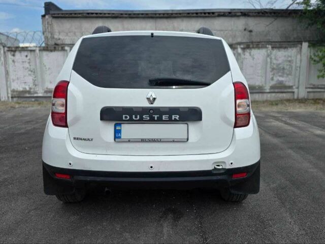 Білий Рено Дастер, об'ємом двигуна 1.6 л та пробігом 177 тис. км за 11000 $, фото 4 на Automoto.ua