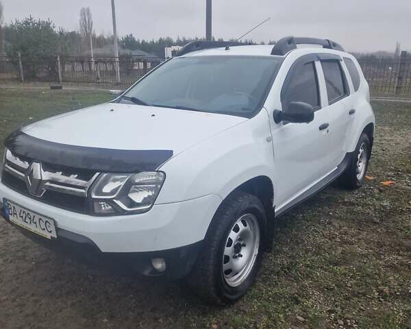 Белый Рено Дастер, объемом двигателя 1.46 л и пробегом 130 тыс. км за 12000 $, фото 1 на Automoto.ua
