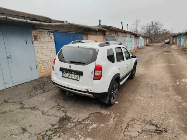 Белый Рено Дастер, объемом двигателя 1.5 л и пробегом 150 тыс. км за 10000 $, фото 6 на Automoto.ua