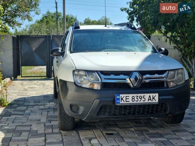 Белый Рено Дастер, объемом двигателя 1.5 л и пробегом 309 тыс. км за 9000 $, фото 1 на Automoto.ua