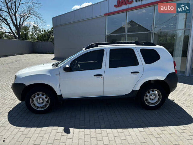 Белый Рено Дастер, объемом двигателя 1.5 л и пробегом 120 тыс. км за 11500 $, фото 4 на Automoto.ua