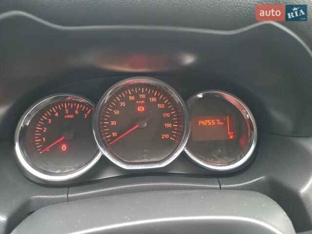 Білий Рено Дастер, об'ємом двигуна 1.5 л та пробігом 142 тис. км за 11700 $, фото 16 на Automoto.ua