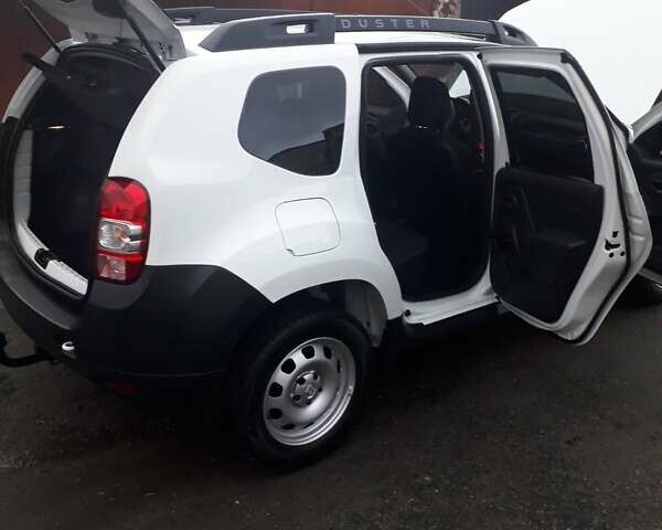 Белый Рено Дастер, объемом двигателя 1.46 л и пробегом 120 тыс. км за 11200 $, фото 31 на Automoto.ua
