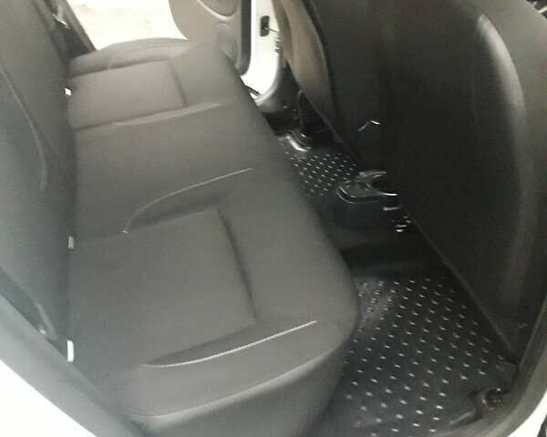 Белый Рено Дастер, объемом двигателя 1.46 л и пробегом 120 тыс. км за 11200 $, фото 15 на Automoto.ua