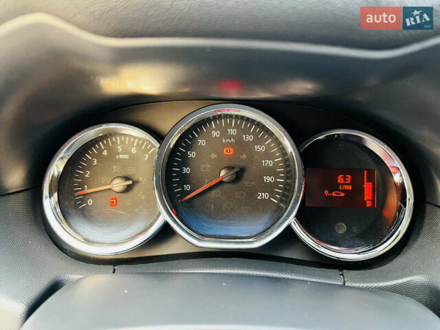 Рено Дастер 2016 в Киеве на Automoto.ua Белый Рено Дастер, объемом двигателя 1.46 л и пробегом 253 тыс. км за 11500 $, фото 25 на Automoto.ua