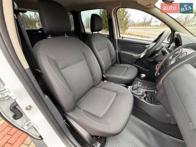 Білий Рено Дастер, об'ємом двигуна 1.5 л та пробігом 169 тис. км за 9999 $, фото 10 на Automoto.ua