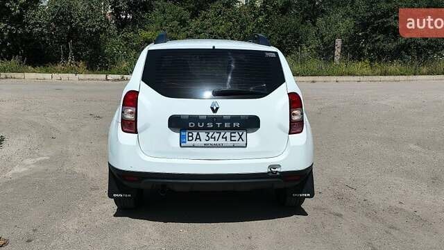 Белый Рено Дастер, объемом двигателя 1.5 л и пробегом 129 тыс. км за 11500 $, фото 2 на Automoto.ua