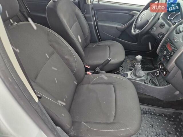 Білий Рено Дастер, об'ємом двигуна 1.5 л та пробігом 213 тис. км за 9999 $, фото 15 на Automoto.ua