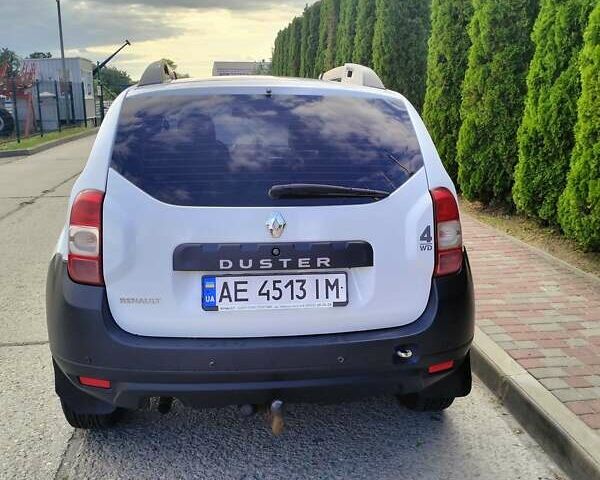 Белый Рено Дастер, объемом двигателя 1.46 л и пробегом 225 тыс. км за 9400 $, фото 7 на Automoto.ua