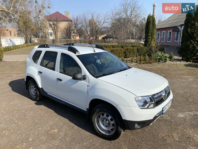 Белый Рено Дастер, объемом двигателя 1.46 л и пробегом 163 тыс. км за 11999 $, фото 4 на Automoto.ua