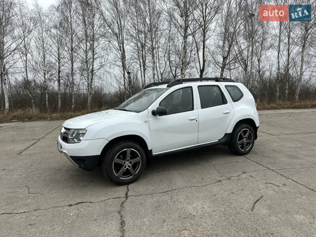 Белый Рено Дастер, объемом двигателя 1.46 л и пробегом 203 тыс. км за 9950 $, фото 3 на Automoto.ua