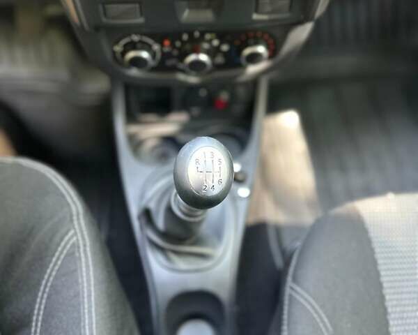 Белый Рено Дастер, объемом двигателя 1.46 л и пробегом 160 тыс. км за 9900 $, фото 32 на Automoto.ua
