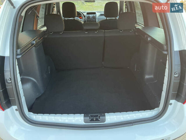 Белый Рено Дастер, объемом двигателя 1.46 л и пробегом 158 тыс. км за 9900 $, фото 55 на Automoto.ua