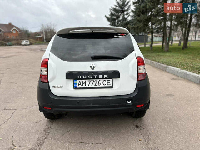 Белый Рено Дастер, объемом двигателя 1.46 л и пробегом 294 тыс. км за 9500 $, фото 4 на Automoto.ua