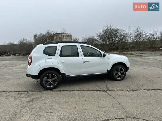 Белый Рено Дастер, объемом двигателя 1.46 л и пробегом 203 тыс. км за 9950 $, фото 10 на Automoto.ua