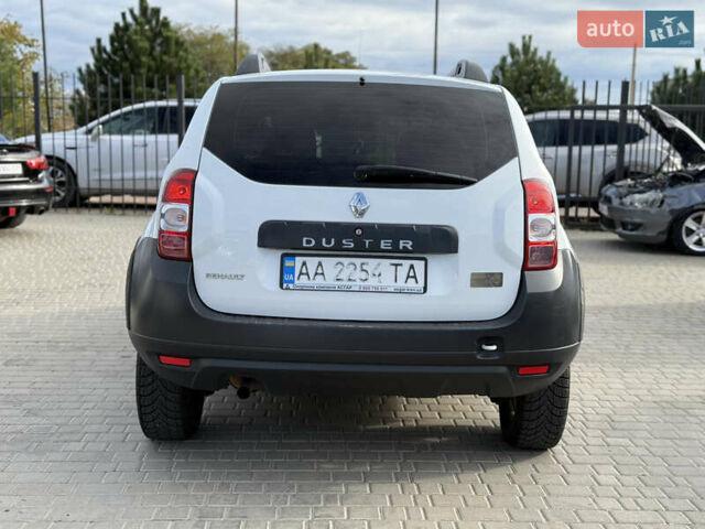 Белый Рено Дастер, объемом двигателя 1.46 л и пробегом 245 тыс. км за 9899 $, фото 5 на Automoto.ua