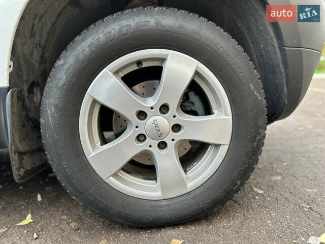 Белый Рено Дастер, объемом двигателя 1.46 л и пробегом 294 тыс. км за 9500 $, фото 22 на Automoto.ua