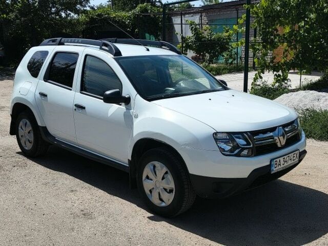 Белый Рено Дастер, объемом двигателя 1.5 л и пробегом 129 тыс. км за 11500 $, фото 1 на Automoto.ua