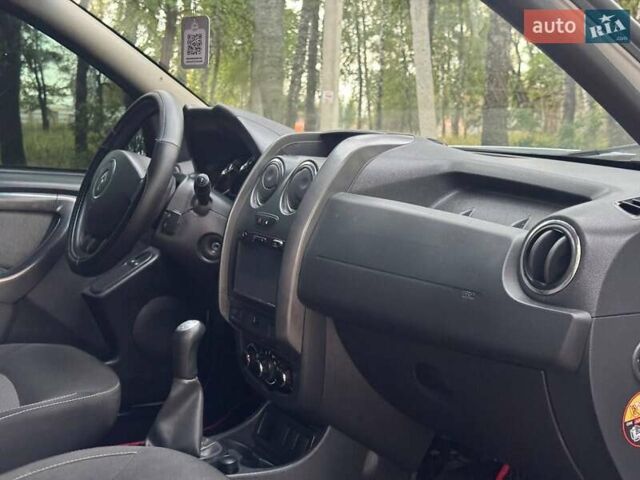 Белый Рено Дастер, объемом двигателя 1.6 л и пробегом 135 тыс. км за 10299 $, фото 43 на Automoto.ua