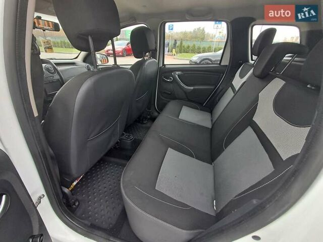 Рено Дастер 2017 в Виннице на Automoto.ua Белый Рено Дастер, объемом двигателя 1.46 л и пробегом 203 тыс. км за 8699 $, фото 13 на Automoto.ua