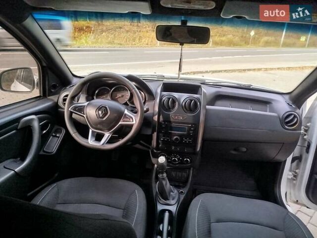 Білий Рено Дастер, об'ємом двигуна 1.46 л та пробігом 217 тис. км за 9300 $, фото 15 на Automoto.ua