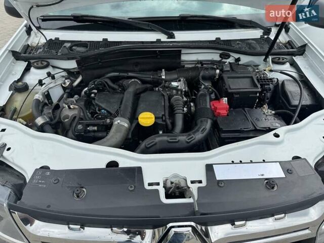 Белый Рено Дастер, объемом двигателя 1.46 л и пробегом 280 тыс. км за 11950 $, фото 14 на Automoto.ua