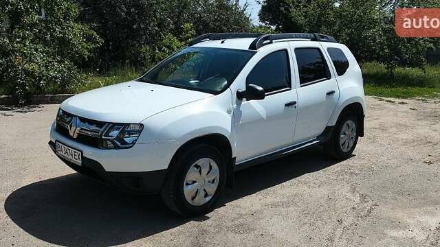 Белый Рено Дастер, объемом двигателя 1.5 л и пробегом 129 тыс. км за 11500 $, фото 1 на Automoto.ua