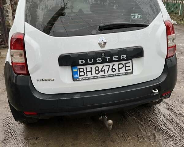 Белый Рено Дастер, объемом двигателя 1.5 л и пробегом 179 тыс. км за 10000 $, фото 6 на Automoto.ua