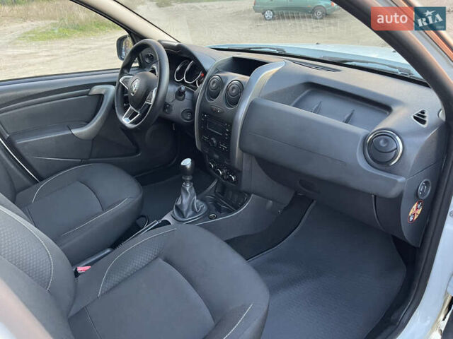 Белый Рено Дастер, объемом двигателя 1.46 л и пробегом 158 тыс. км за 9900 $, фото 40 на Automoto.ua