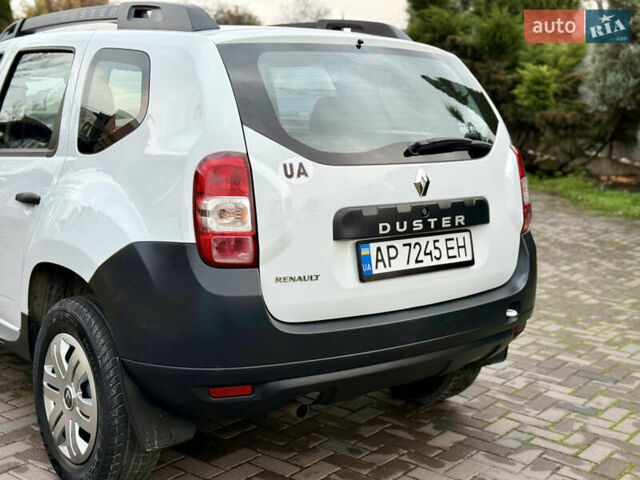 Белый Рено Дастер, объемом двигателя 1.46 л и пробегом 165 тыс. км за 9500 $, фото 3 на Automoto.ua