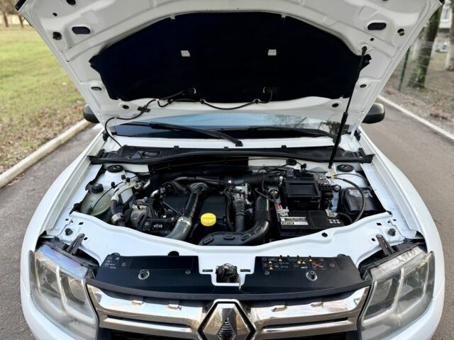 Білий Рено Дастер, об'ємом двигуна 1.5 л та пробігом 87 тис. км за 12700 $, фото 15 на Automoto.ua