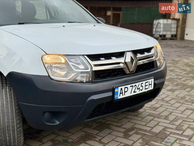 Белый Рено Дастер, объемом двигателя 1.46 л и пробегом 165 тыс. км за 9500 $, фото 10 на Automoto.ua