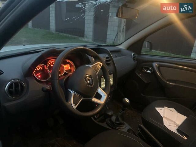 Белый Рено Дастер, объемом двигателя 1.6 л и пробегом 113 тыс. км за 7440 $, фото 9 на Automoto.ua