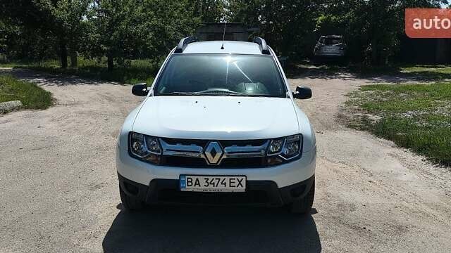 Белый Рено Дастер, объемом двигателя 1.5 л и пробегом 129 тыс. км за 11500 $, фото 7 на Automoto.ua