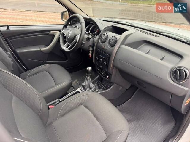 Білий Рено Дастер, об'ємом двигуна 1.5 л та пробігом 169 тис. км за 9999 $, фото 9 на Automoto.ua