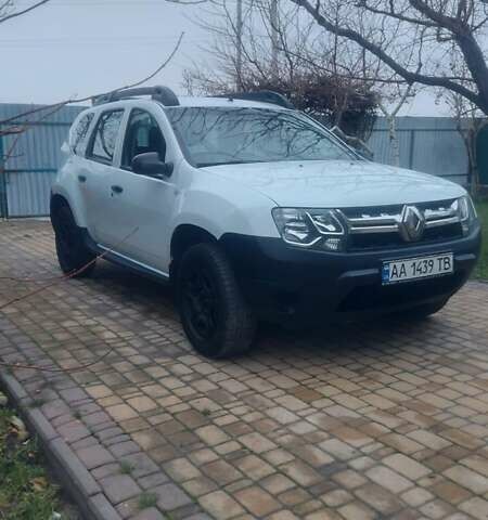 Белый Рено Дастер, объемом двигателя 1.46 л и пробегом 272 тыс. км за 12950 $, фото 15 на Automoto.ua