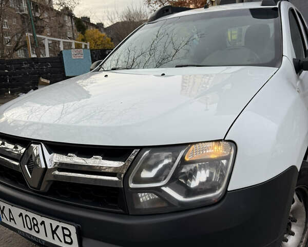 Белый Рено Дастер, объемом двигателя 1.46 л и пробегом 173 тыс. км за 11000 $, фото 2 на Automoto.ua