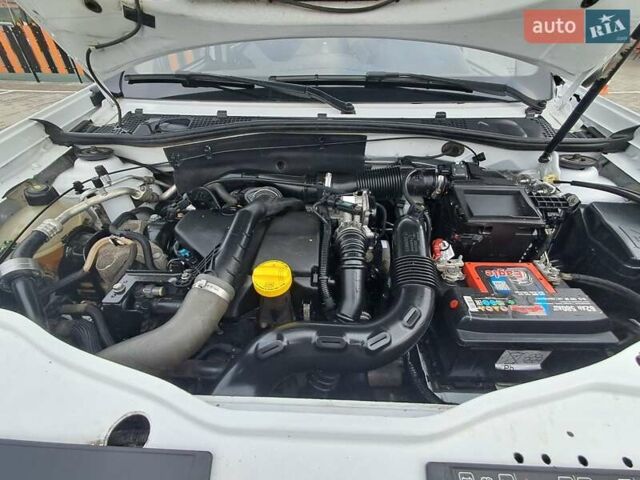 Рено Дастер 2017 в Виннице на Automoto.ua Белый Рено Дастер, объемом двигателя 1.46 л и пробегом 203 тыс. км за 8699 $, фото 7 на Automoto.ua