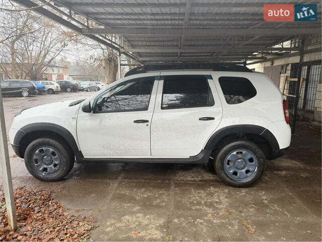 Білий Рено Дастер, об'ємом двигуна 1.46 л та пробігом 87 тис. км за 12700 $, фото 1 на Automoto.ua