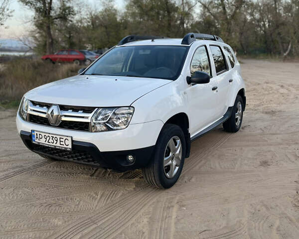 Белый Рено Дастер, объемом двигателя 1.46 л и пробегом 158 тыс. км за 10300 $, фото 7 на Automoto.ua
