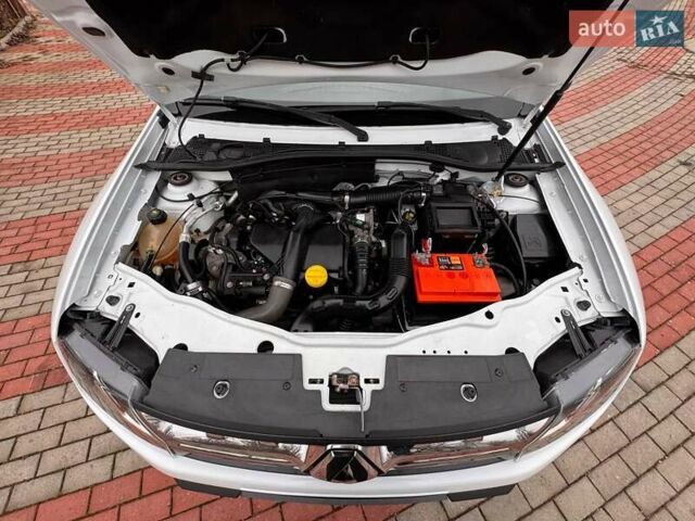 Білий Рено Дастер, об'ємом двигуна 1.5 л та пробігом 169 тис. км за 9999 $, фото 12 на Automoto.ua