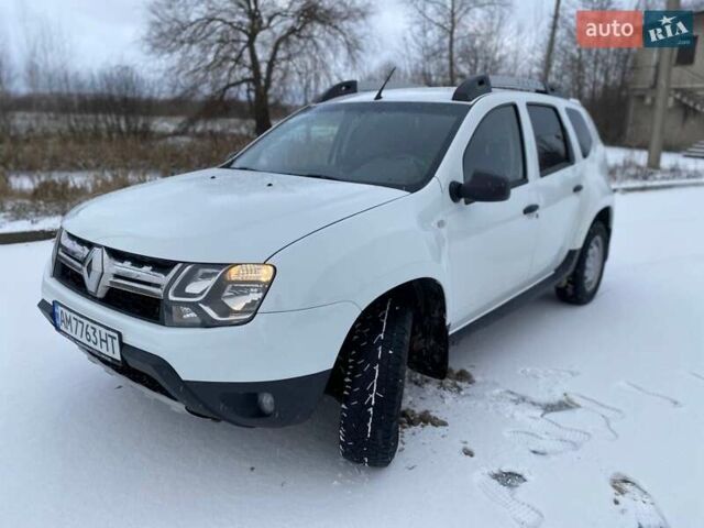 Белый Рено Дастер, объемом двигателя 1.46 л и пробегом 175 тыс. км за 10700 $, фото 1 на Automoto.ua