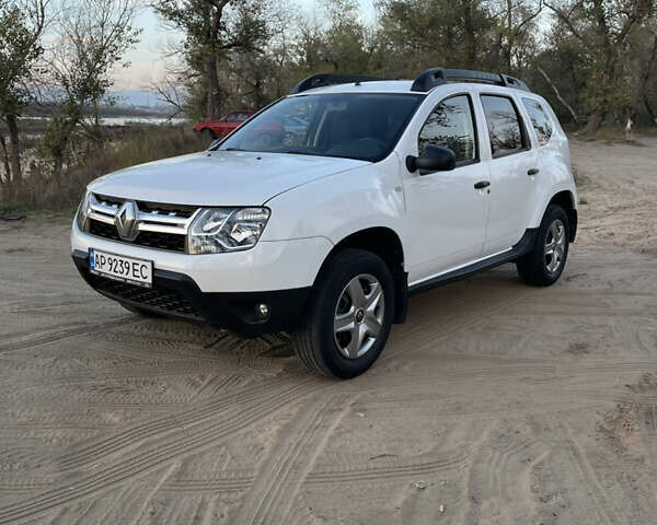 Белый Рено Дастер, объемом двигателя 1.46 л и пробегом 158 тыс. км за 10300 $, фото 5 на Automoto.ua